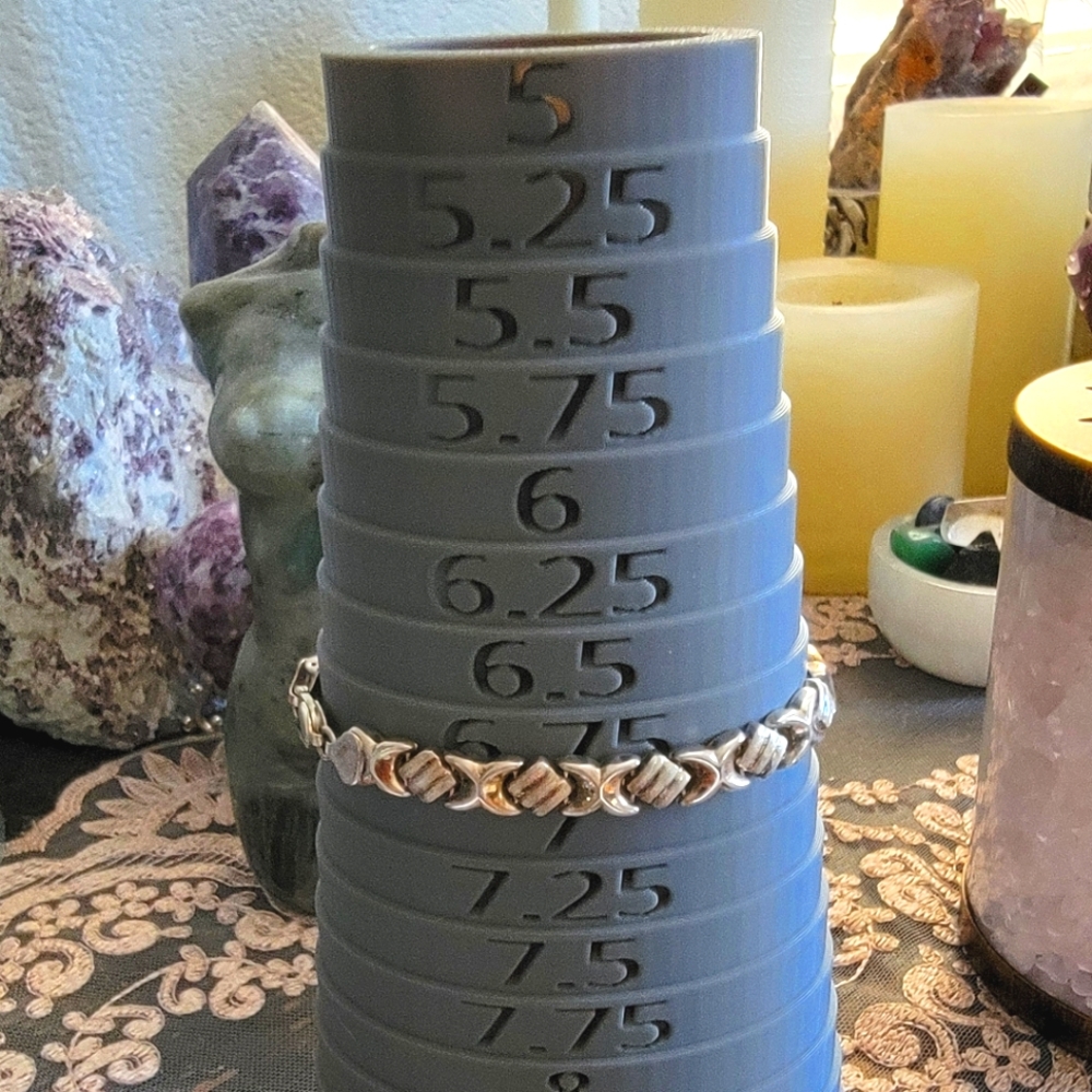Vintage Authentic STERLING SILVER Stamped 925 Diamond Cut 7 Inch Bracelet